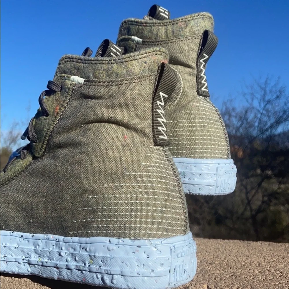 ♻️ New CTAS Converse Hi Top Canvas Sneakers ♻️ - Picture 10 of 16